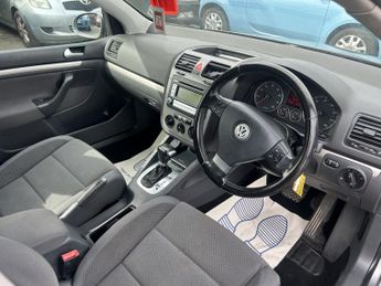 VOLKSWAGEN GOLF 1.6 FSI Match