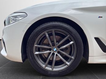 BMW 5 SERIES 2.0 520i M Sport Saloon