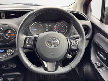 TOYOTA YARIS 1.5 VVT-h Design