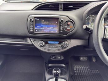 TOYOTA YARIS 1.5 VVT-h Design