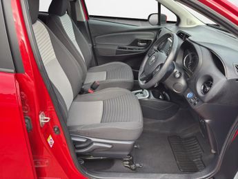 TOYOTA YARIS 1.5 VVT-h Design