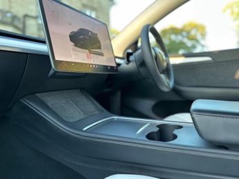 TESLA MODEL Y (Dual Motor) Long Range Auto 4WDE 5dr