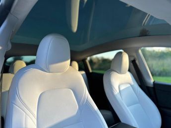 TESLA MODEL Y (Dual Motor) Long Range Auto 4WDE 5dr