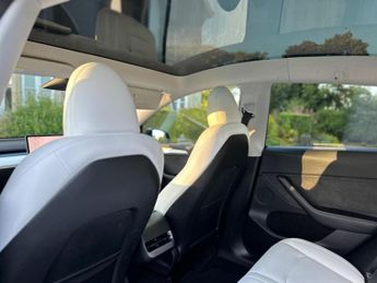 TESLA MODEL Y (Dual Motor) Long Range Auto 4WDE 5dr