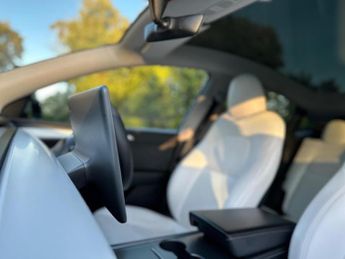 TESLA MODEL Y (Dual Motor) Long Range Auto 4WDE 5dr
