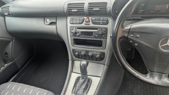 MERCEDES-BENZ C CLASS 1.8 C180 Kompressor SE