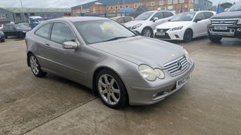 MERCEDES-BENZ C CLASS 1.8 C180 Kompressor SE