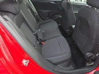 VAUXHALL ASTRA 1.6 CDTi BlueInjection SRi