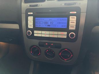 VOLKSWAGEN GOLF 1.6 FSI Match