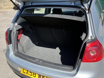 VOLKSWAGEN GOLF 1.6 FSI Match