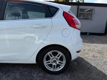 FORD FIESTA 1.0T EcoBoost Zetec Euro 5 (s/s) 5dr