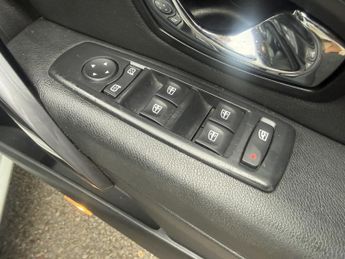 RENAULT MEGANE 1.6 Dynamique TomTom 1.6 5Dr