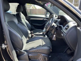 AUDI Q3 1.4 TFSI CoD S line Edition