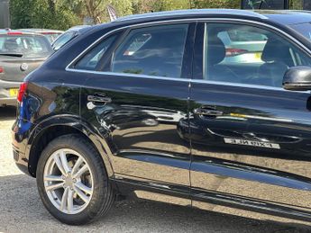 AUDI Q3 1.4 TFSI CoD S line Edition