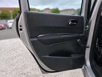 PEUGEOT 3008 1.6 VTi Active