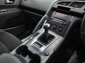 PEUGEOT 3008 1.6 VTi Active