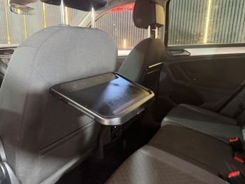 VOLKSWAGEN TIGUAN 2.0 TDI BlueMotion Tech SE Navigation