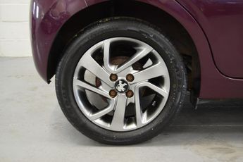 PEUGEOT 108 1.2 VTi PureTech Allure