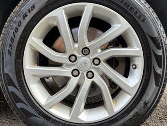 LAND ROVER DISCOVERY SPORT 2.0 TD4 SE