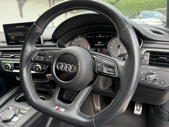 AUDI S4 AVANT 3.0 TFSI V6