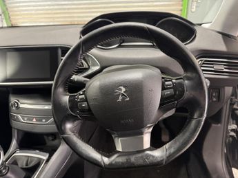 PEUGEOT 308 1.6 BlueHDi Active