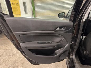 PEUGEOT 308 1.6 BlueHDi Active