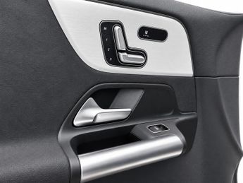MERCEDES-BENZ EQA EQA 250+ 70.5kWh AMG Line