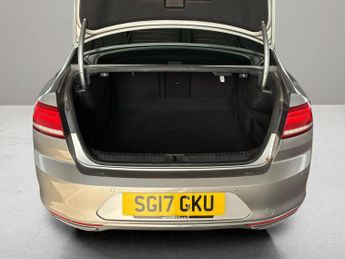 VOLKSWAGEN PASSAT 2.0 TDI BlueMotion Tech R-Line DSG Euro 6 (s/s) 4dr