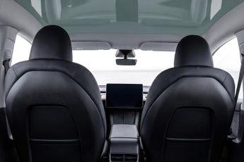 TESLA MODEL Y (Dual Motor) Long Range