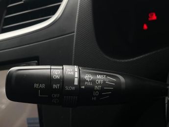 SUZUKI SWIFT 1.2 SZ4 Auto Euro 5 5dr