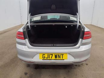 VOLKSWAGEN PASSAT 2.0 TDI BlueMotion Tech GT DSG Euro 6 (s/s) 4dr