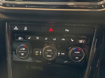 VOLKSWAGEN T-ROC 1.5 TSI EVO R-Line
