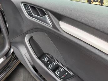 AUDI A3 1.5 TFSI CoD 35 Black Edition Sportback S Tronic Euro 6 (s/s) 5d