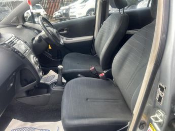 TOYOTA YARIS 1.3 VVT-i TR