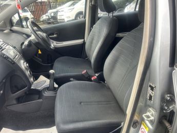 TOYOTA YARIS 1.3 VVT-i TR