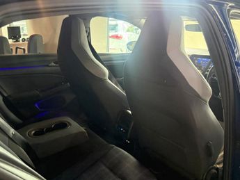 VOLKSWAGEN GOLF 2.0 TDI GTD