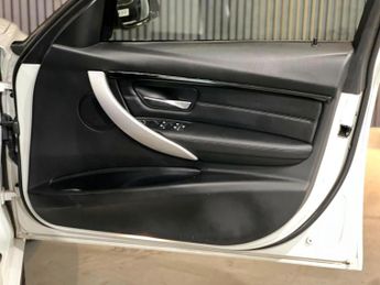 BMW 3 SERIES 2.0 330i M Sport Auto Euro 6 (s/s) 4dr