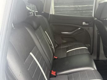 FORD KUGA 2.0 TDCi Titanium