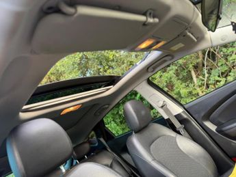 HYUNDAI IX35 1.7 CRDi Premium Euro 5 (s/s) 5dr
