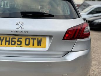 PEUGEOT 308 1.2 PureTech Allure