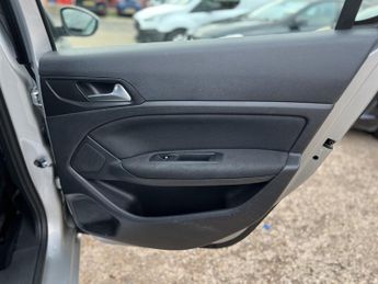 PEUGEOT 308 1.2 PureTech Allure