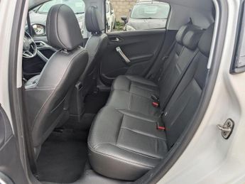 PEUGEOT 208 1.2 PureTech Allure Euro 6 5dr