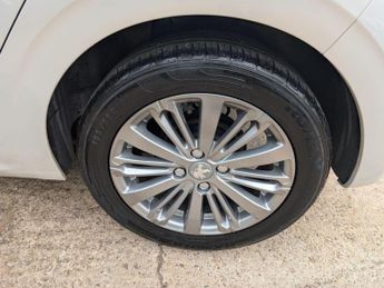PEUGEOT 208 1.2 PureTech Allure Euro 6 5dr