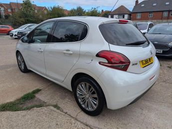 PEUGEOT 208 1.2 PureTech Allure Euro 6 5dr