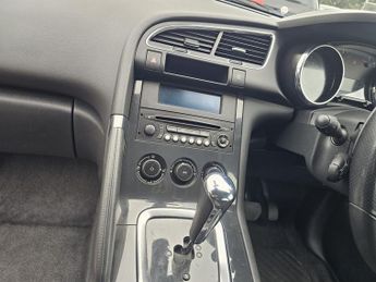 PEUGEOT 3008 1.6 e-HDi Active