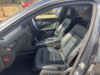 MERCEDES-BENZ E CLASS 1.8 E200 CGI BlueEfficiency Avantgarde