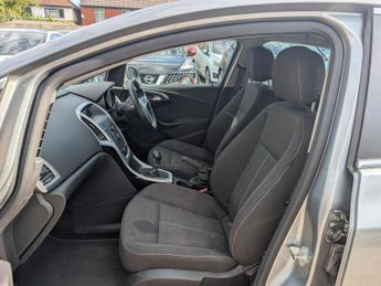 Vauxhall Astra 2.0 CDTi ecoFLEX SRi Euro 5 (s/s) 5dr