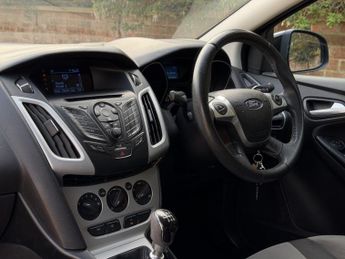 FORD FOCUS 1.0 T EcoBoost Zetec