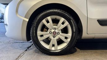 FIAT QUBO 1.3 Qubo Mylife 1.3 16v Multijet 75hp Dualogic Silver 5dr RARE A