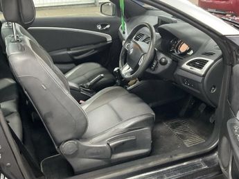 RENAULT MEGANE 1.9 dCi Dynamique TomTom